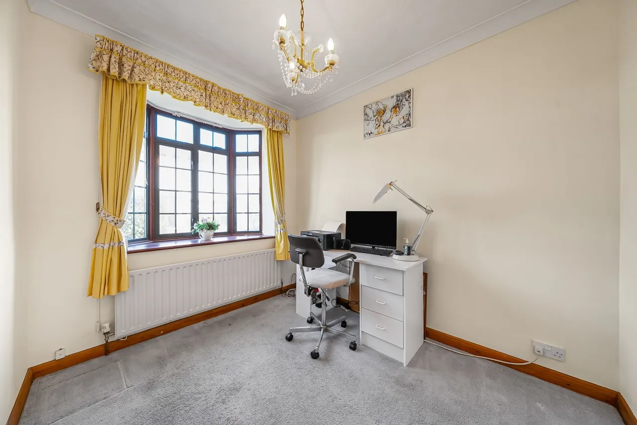 Cambridge Road, Ashford, TW15, photo 10