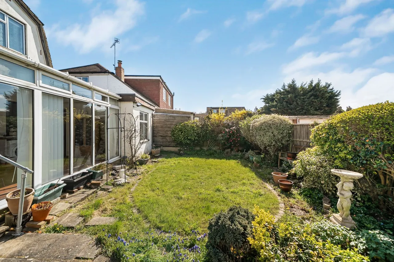 Cambridge Road, Ashford, TW15, photo 27