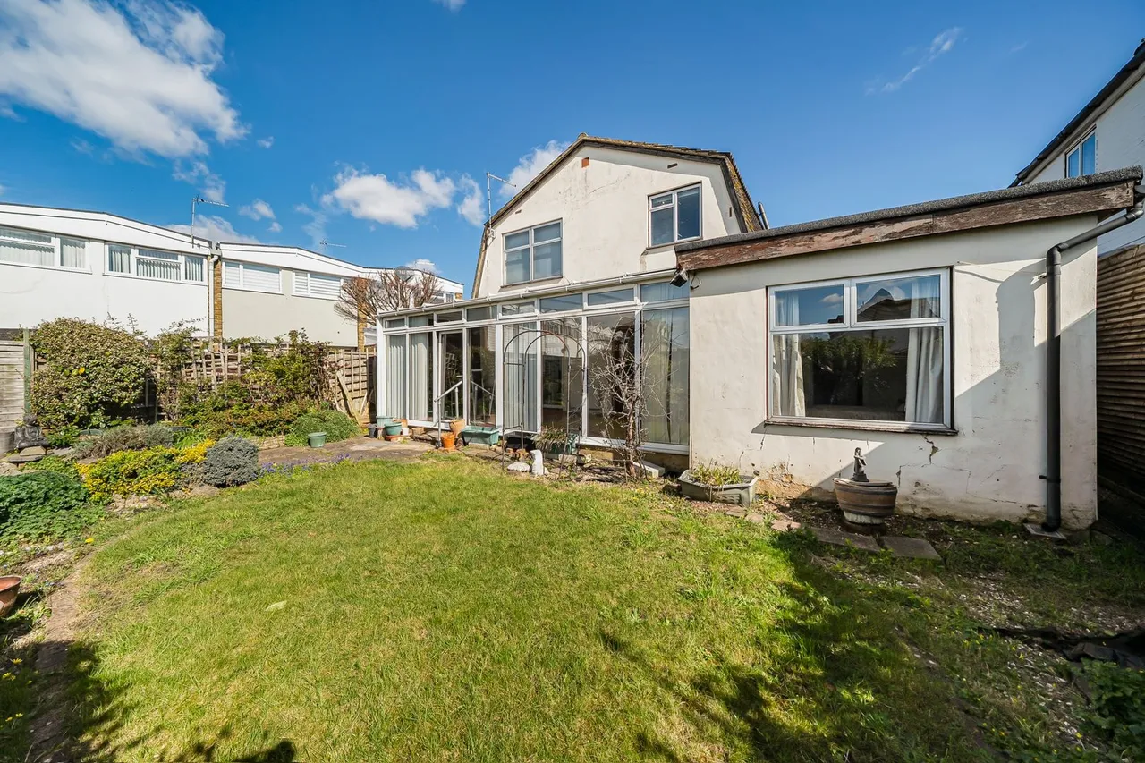 Cambridge Road, Ashford, TW15, photo 25