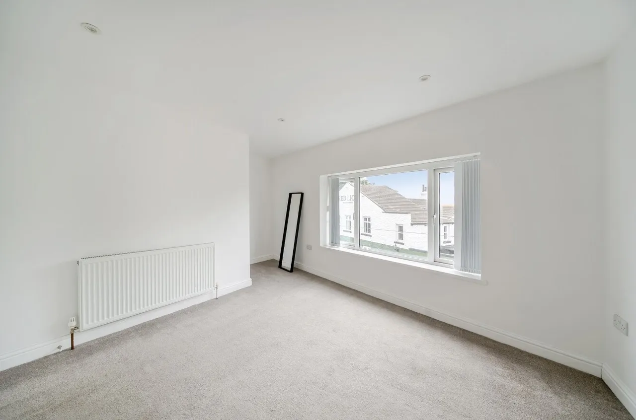 Main Street, Shadwell, LS17, photo 5