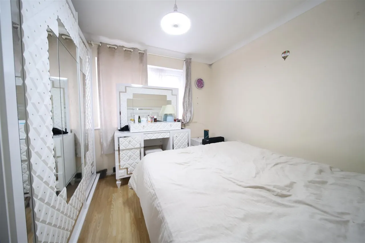 Ordnance Road, Enfield, Middlesex EN3 6HE, photo 10