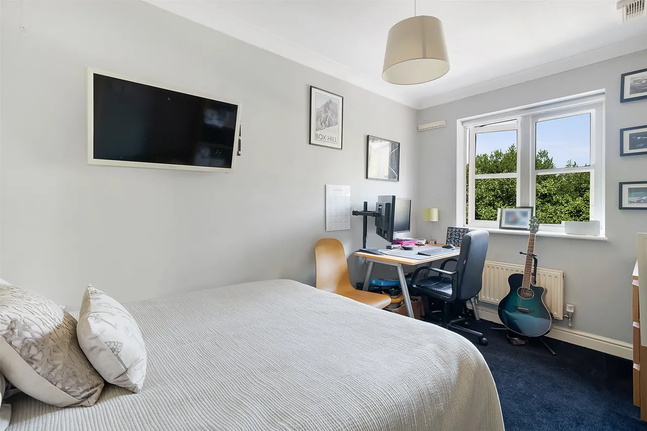 St. Austells Place, Hol, RH5, photo 9