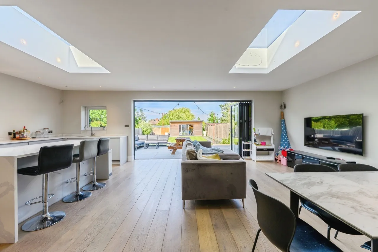 Orchard Close, Fetcham, KT22, photo 2