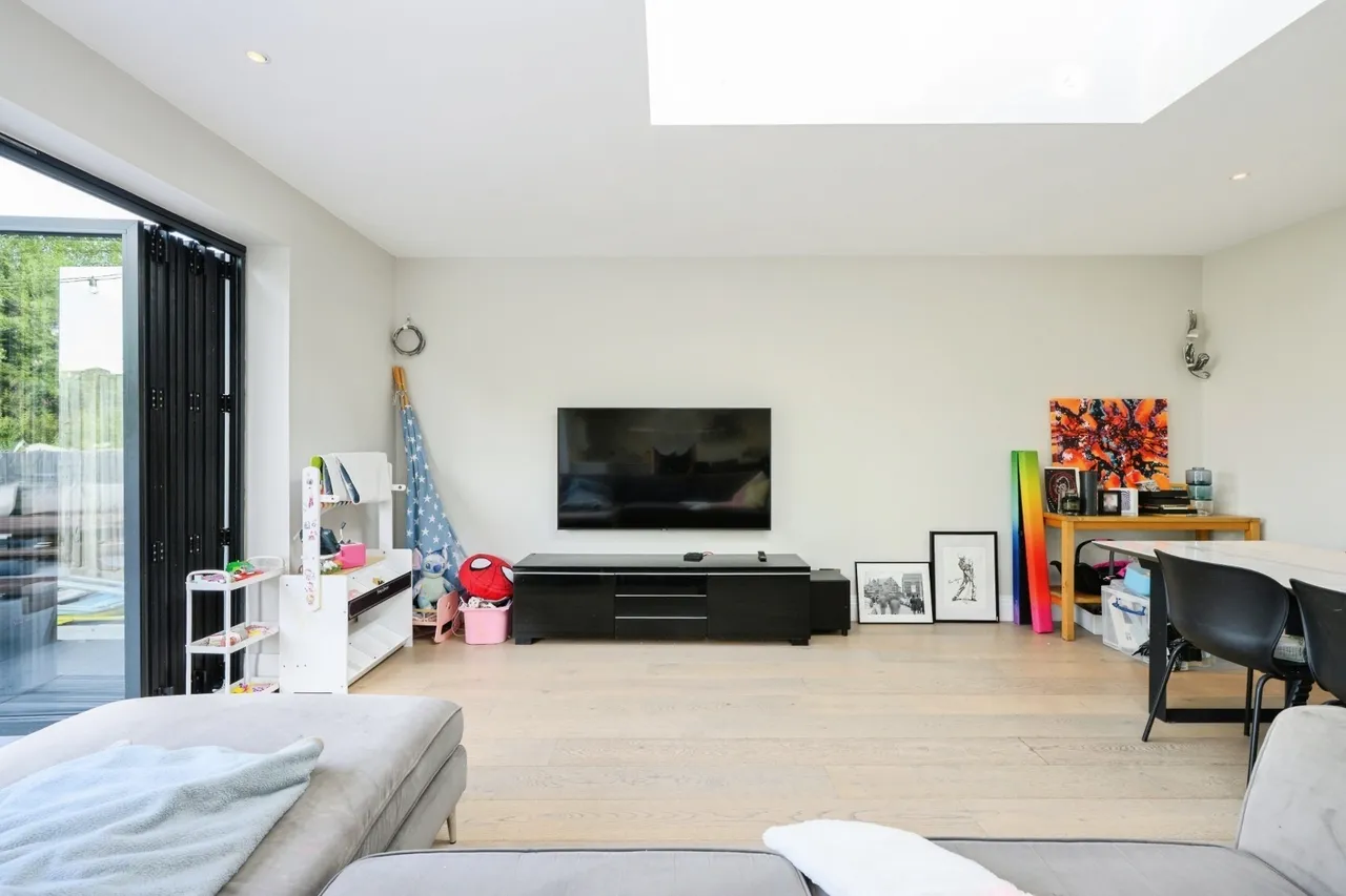 Orchard Close, Fetcham, KT22, photo 5