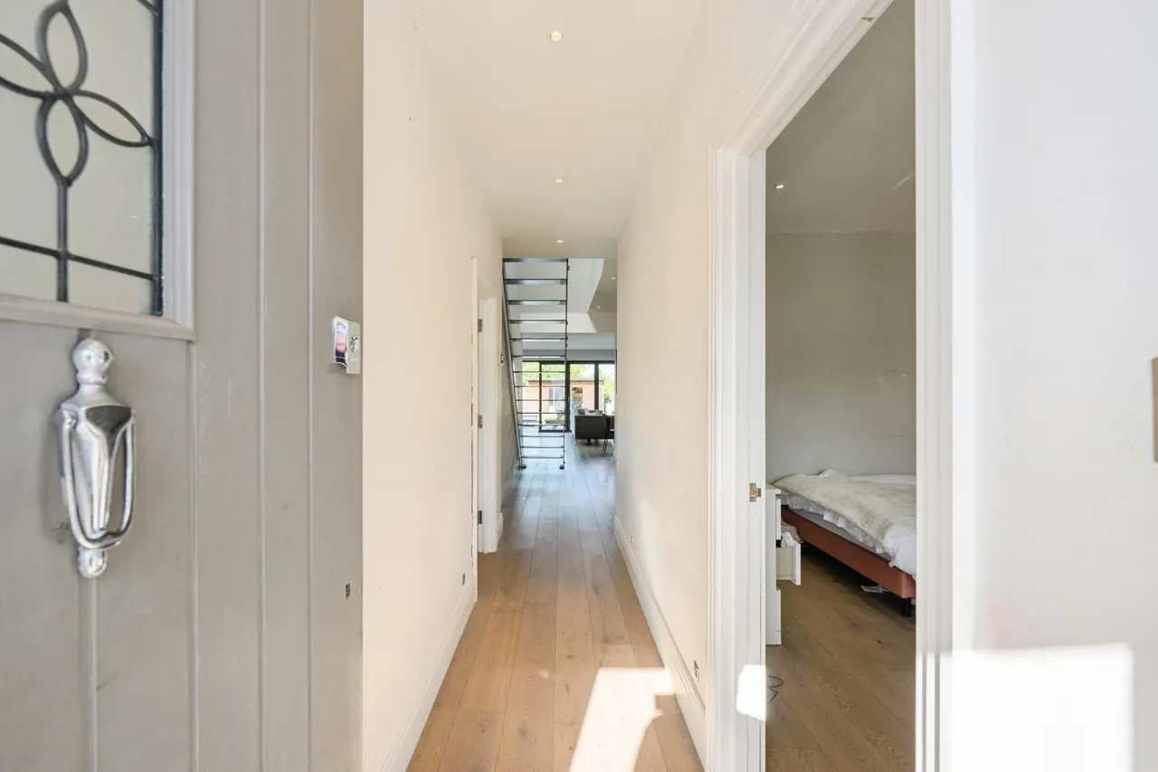 Orchard Close, Fetcham, KT22, photo 16