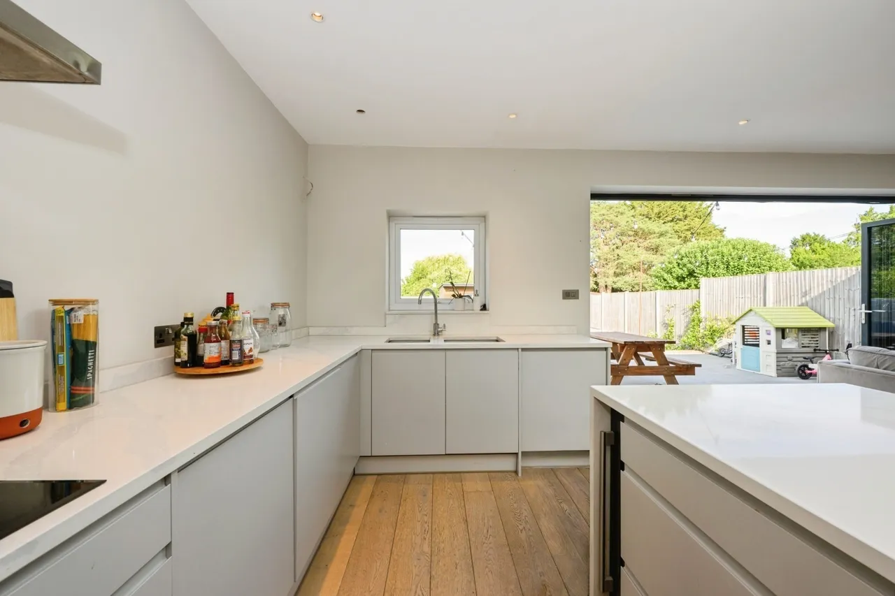 Orchard Close, Fetcham, KT22, photo 4