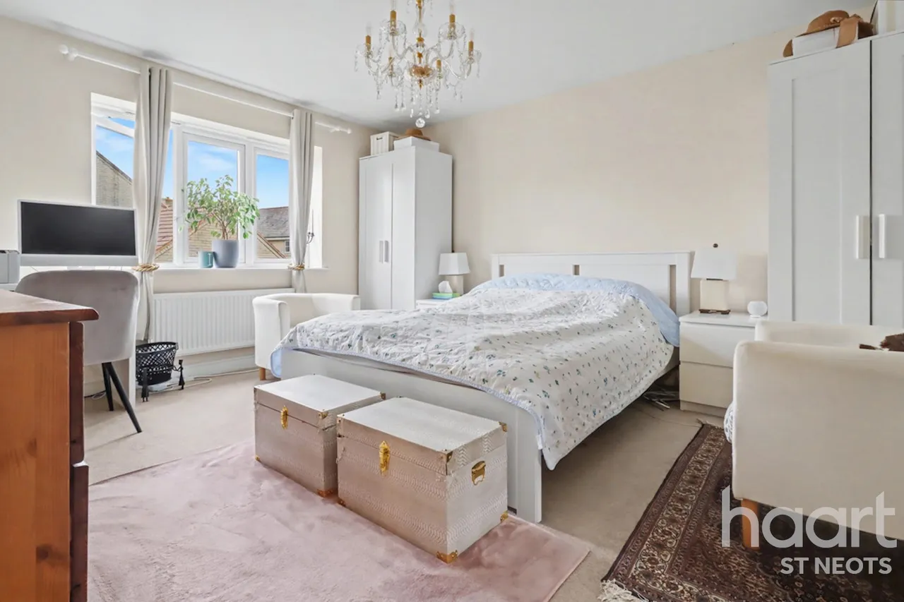 Lannesbury Crescent, St Neots, PE19, photo 16