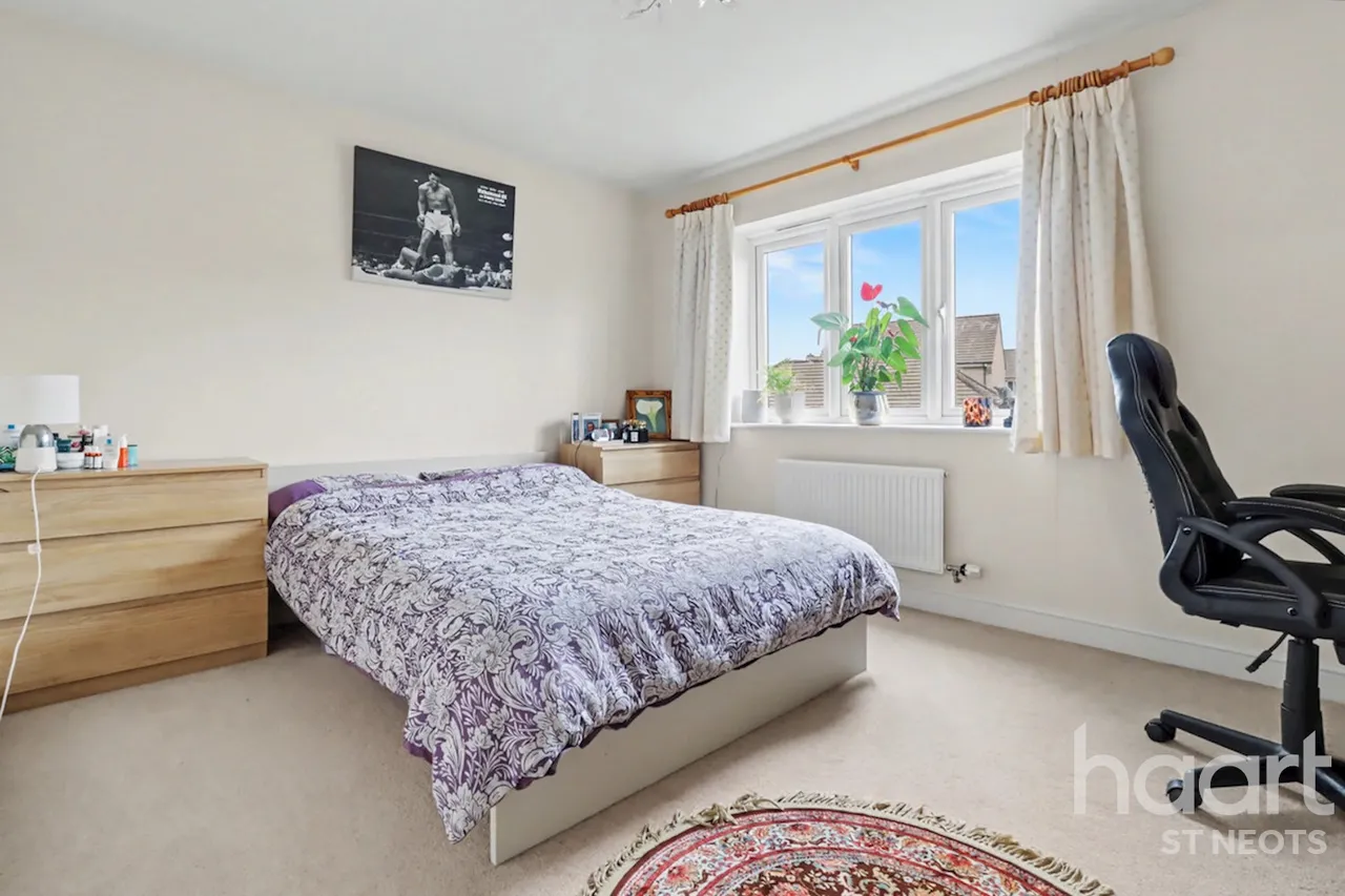 Lannesbury Crescent, St Neots, PE19, photo 19