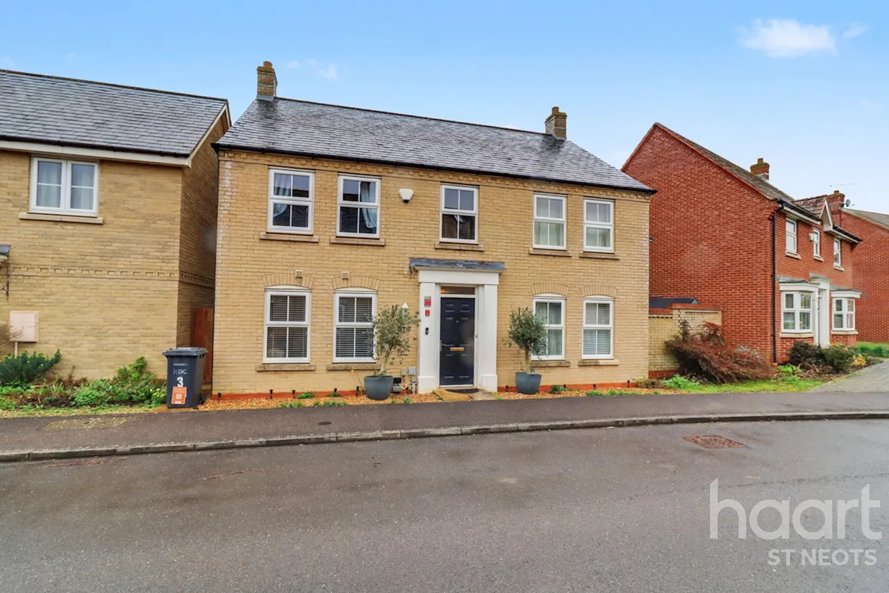 Lannesbury Crescent, St Neots, PE19, photo 26