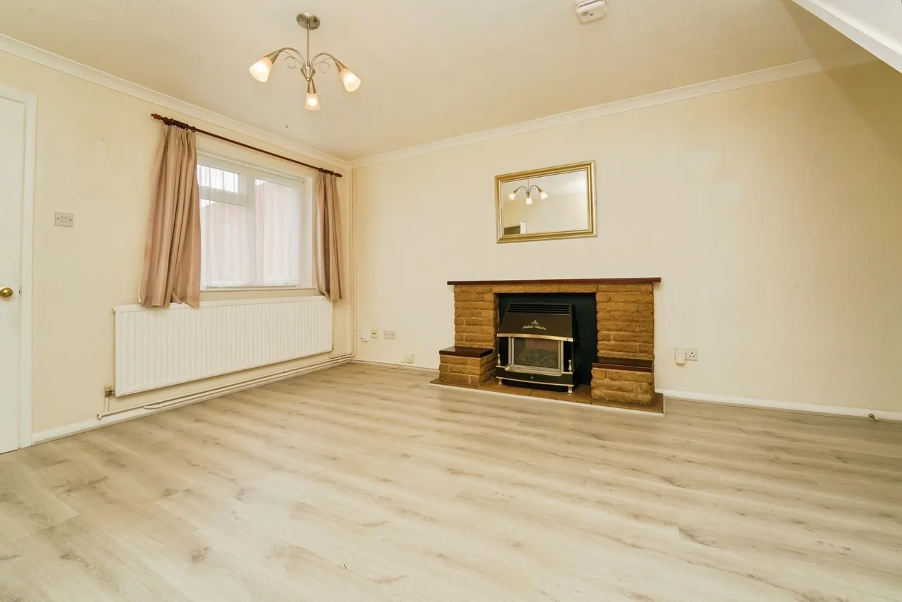 Drayton Way, Gloucester, Gloucestershire, GL4, photo 3
