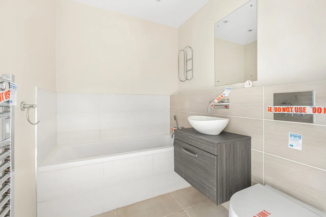 Wooldridge Close, Feltham, TW14, photo 9