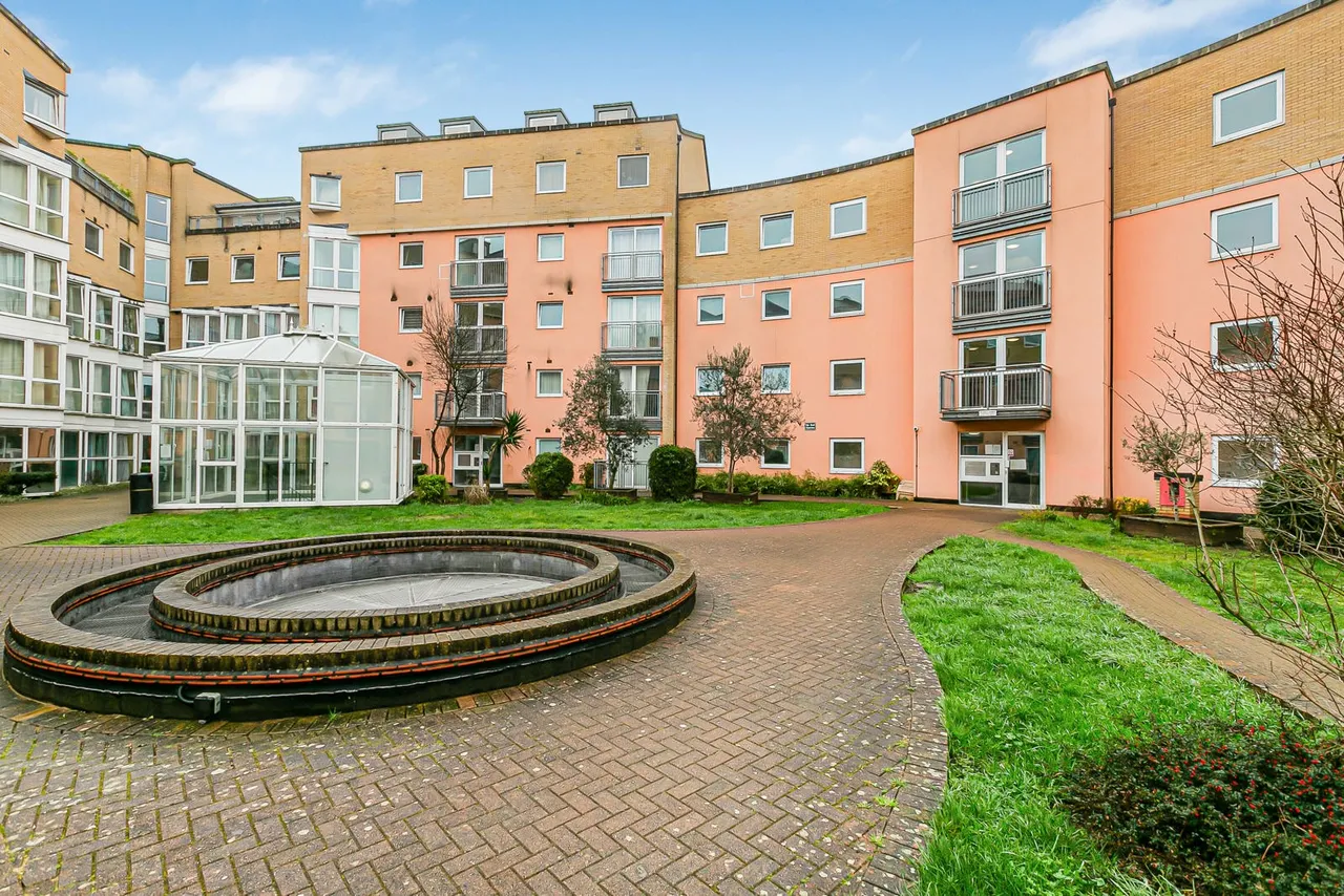 Wooldridge Close, Feltham, TW14, photo 10