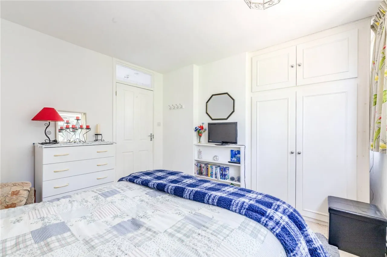 Old Orchard, Byfleet, West Byfleet, S..., photo 11