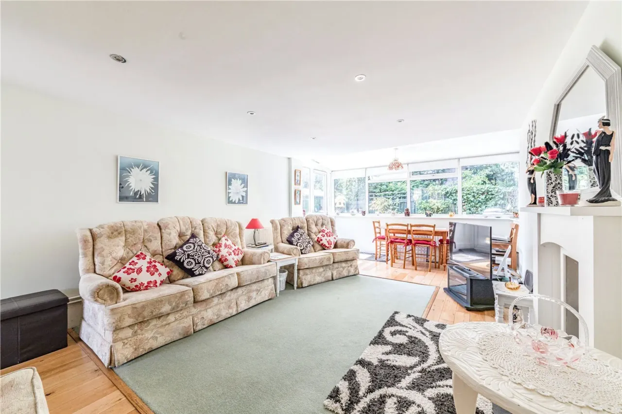 Old Orchard, Byfleet, West Byfleet, S..., photo 3