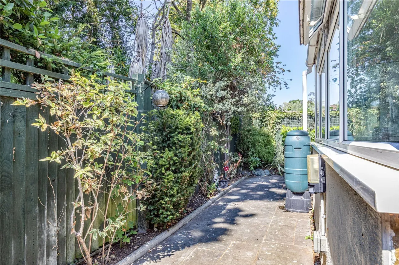 Old Orchard, Byfleet, West Byfleet, S..., photo 15