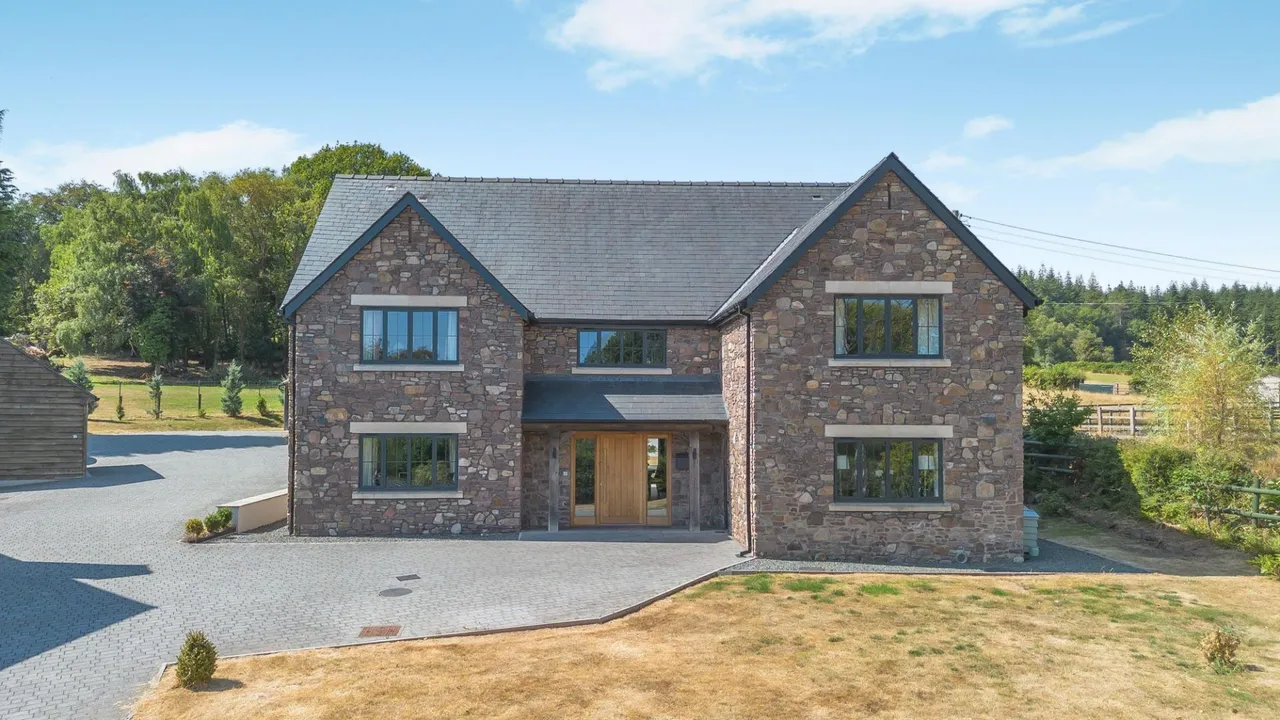5 bed house for sale, The Narth, Monmouth, NP25