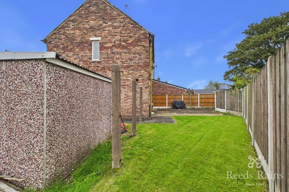 Hayes Avenue, Prescot, L35, photo 13