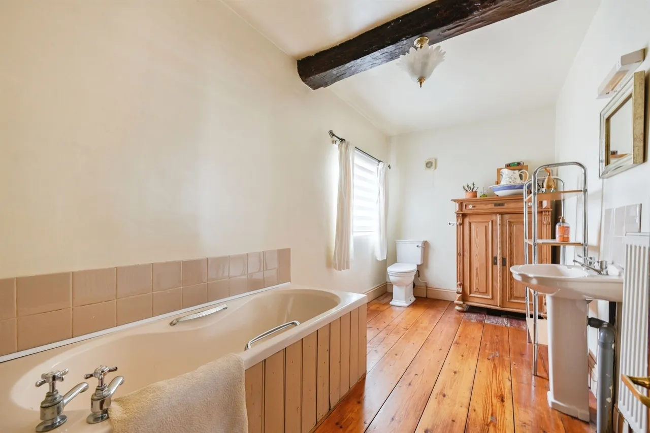 Leigh Lane, Leigh, ST10, photo 12