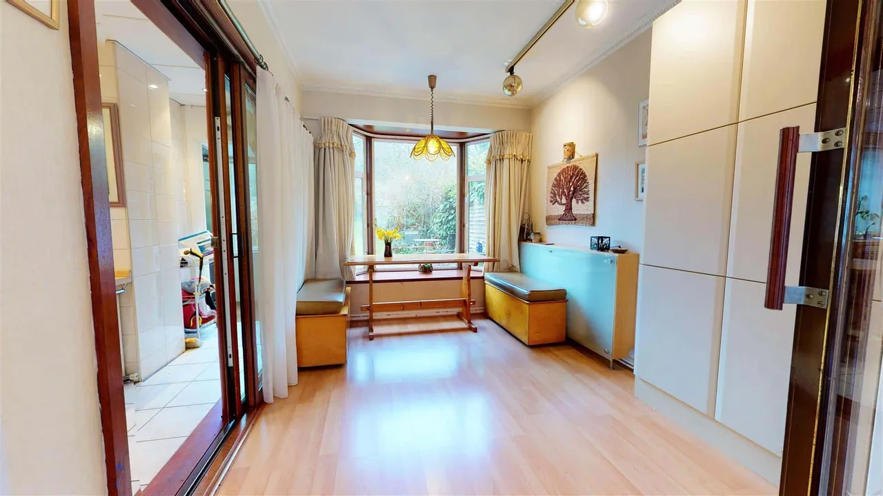 Woodberry Way, Chingford, E4, photo 9