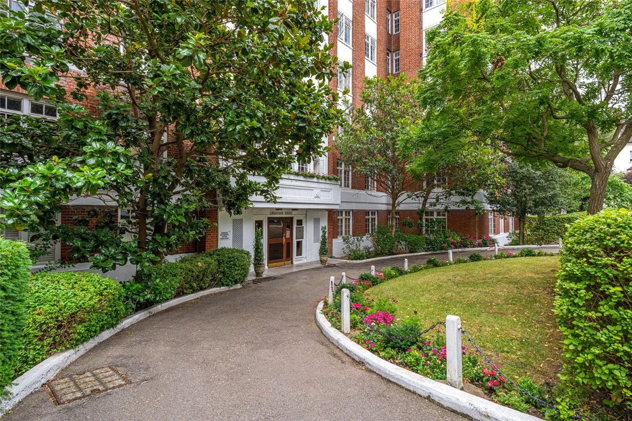 Langford Court, Abbey Road, St John's Wood, London, NW8, photo 4