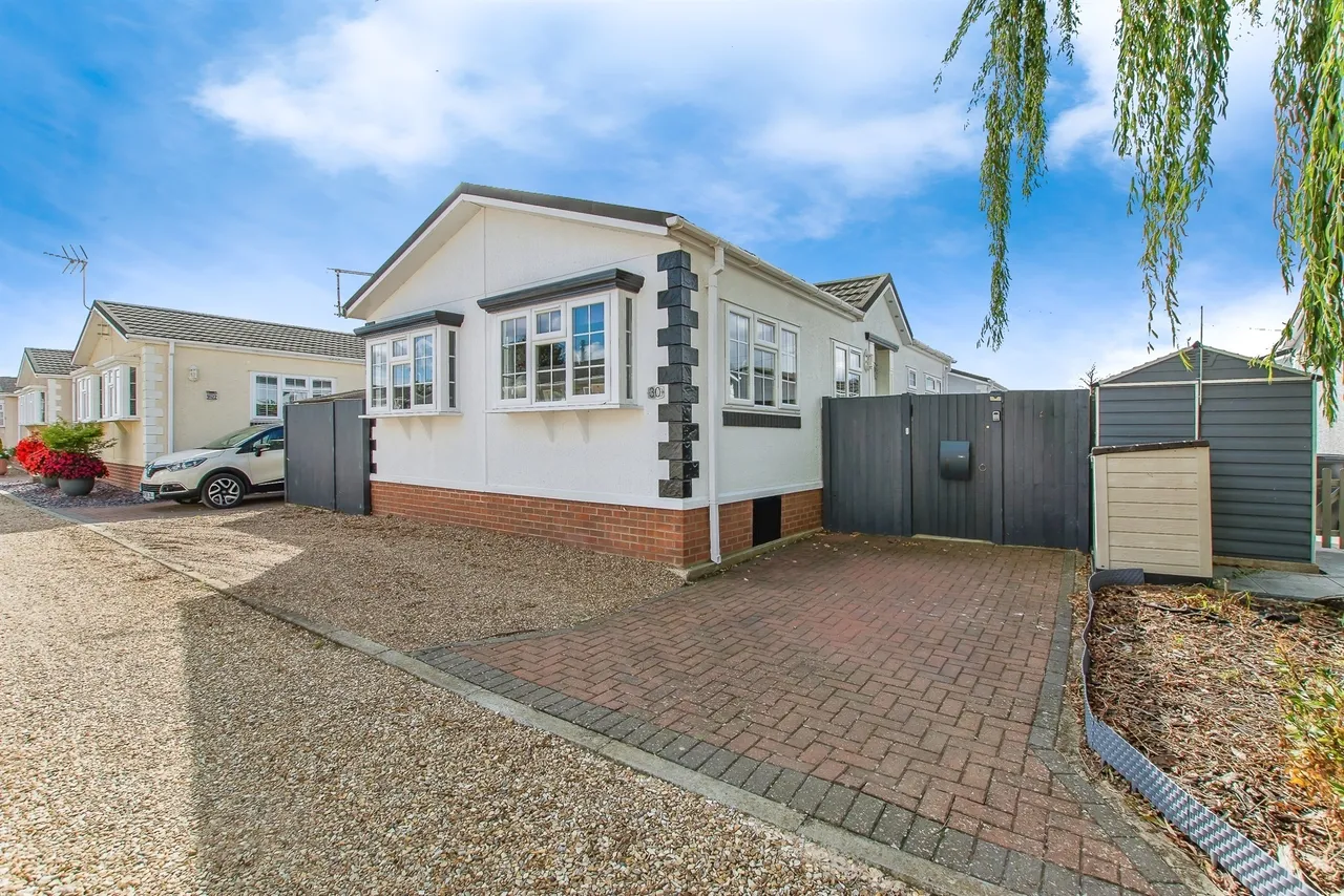 2 bed park home for sale — Hawthorn Hill, Dogdyke, Lincoln
