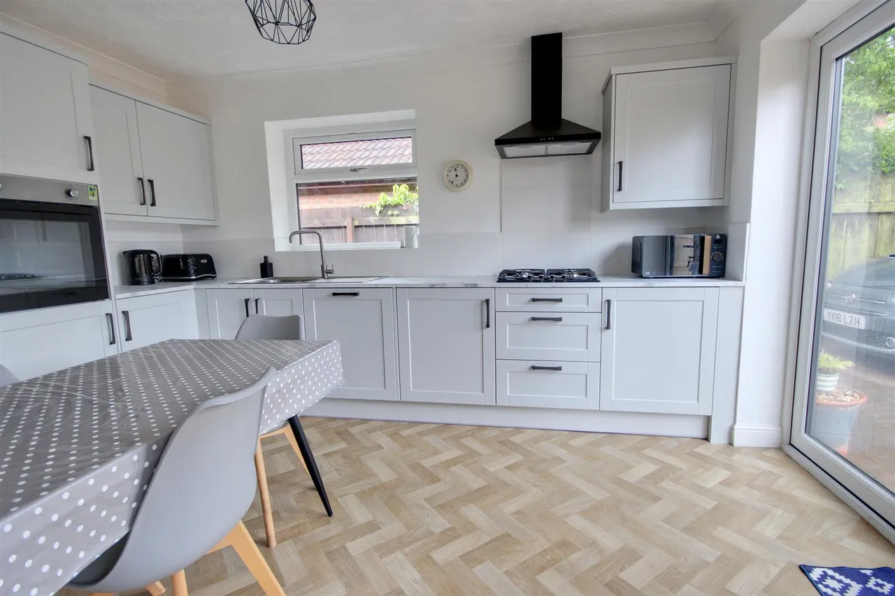 Richmond Way, Beverley, photo 3