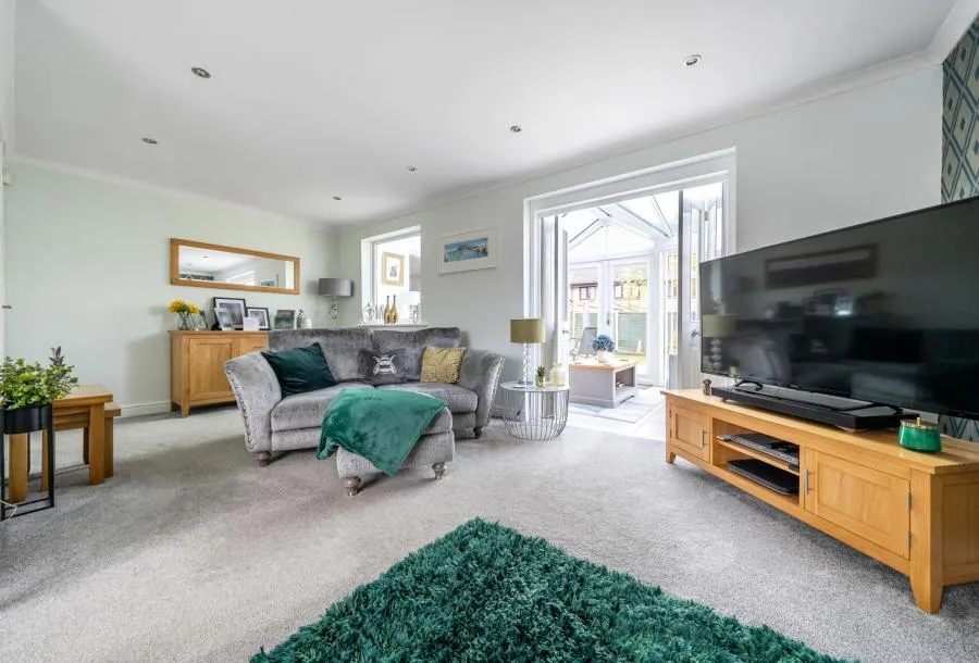 Hampden Close, Yate, BS37, photo 3
