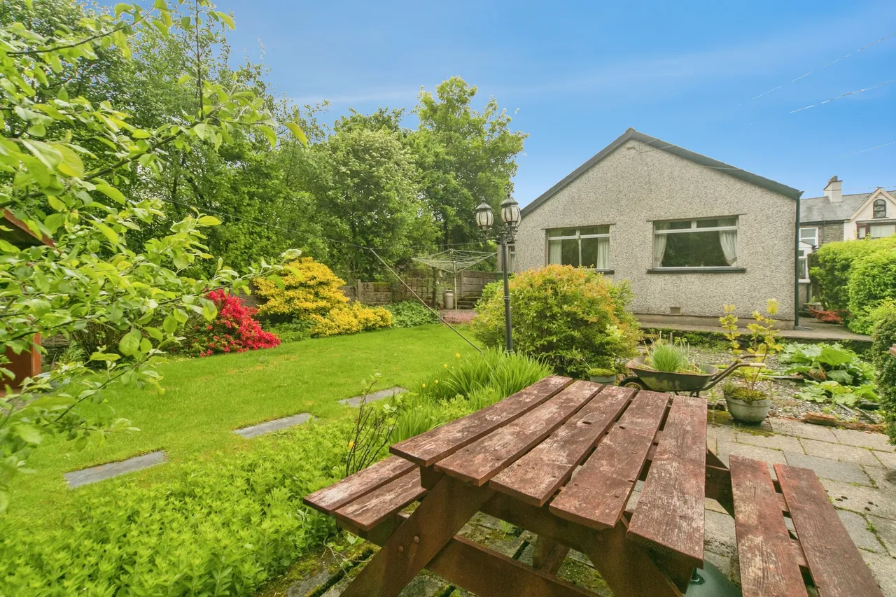 Benar View, Blaenau Ffestiniog, LL41, photo 12