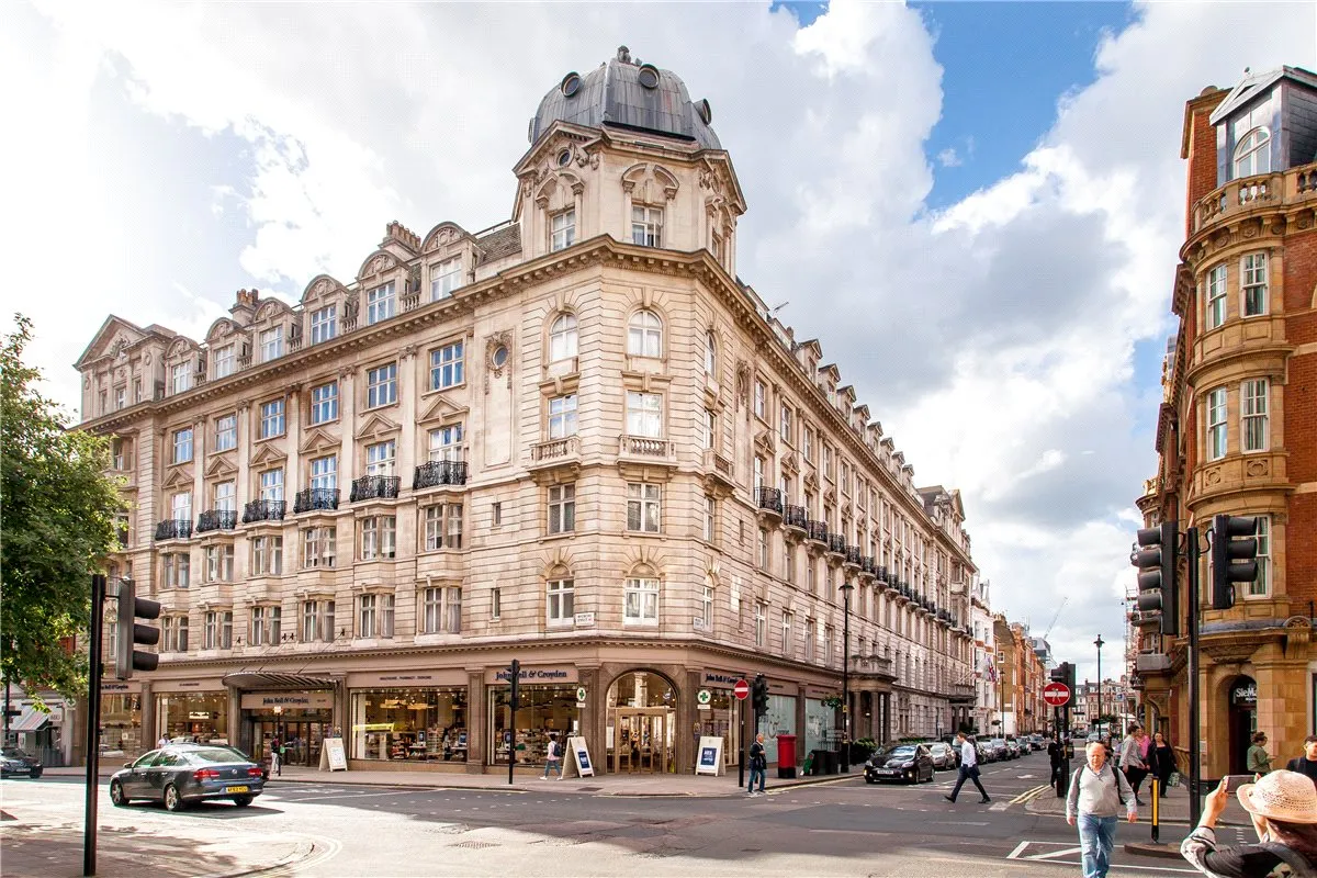 4 bed flat to rent, Welbeck Street, London, W1G