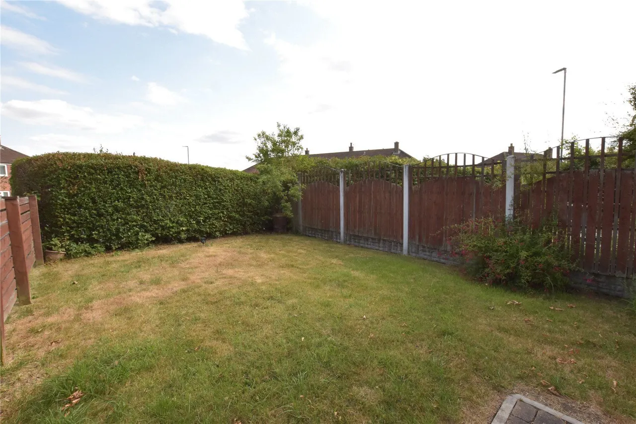 Old Oak Drive, Leeds, LS16, photo 9