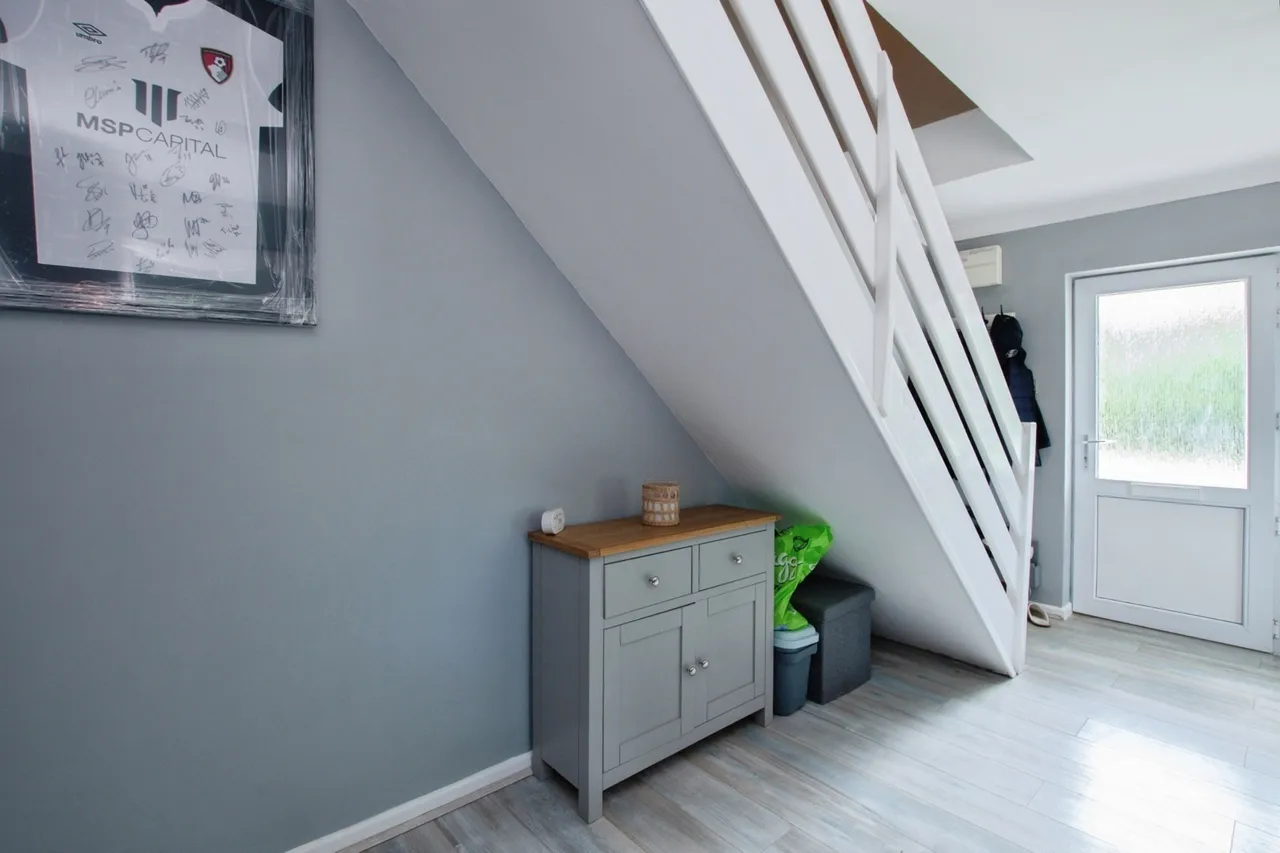 Bovington Close, Canford Heath, BH17, photo 6