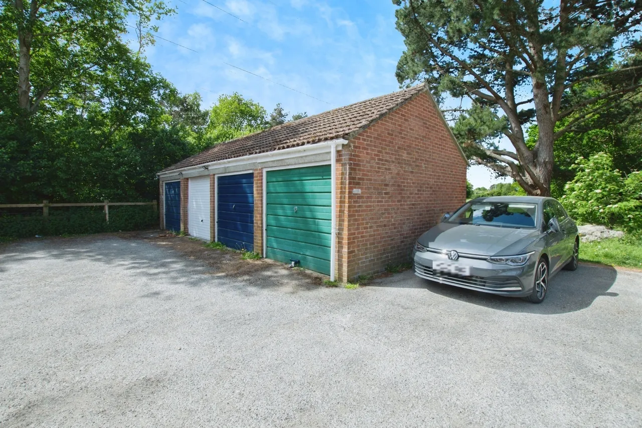 Bovington Close, Canford Heath, BH17, photo 14
