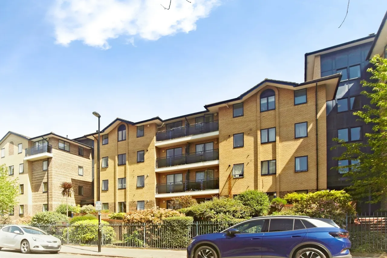 2 bed flat for sale — Tavistock Road, Croydon, CR0