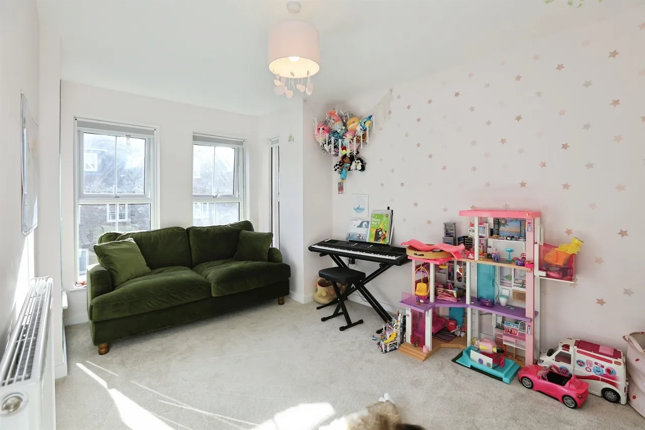 Curf Way, Burgess Hill, RH15, photo 7