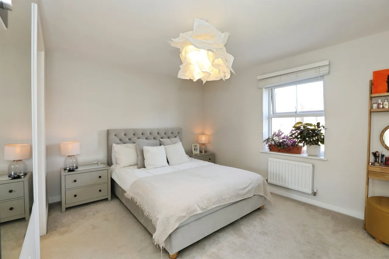 Curf Way, Burgess Hill, RH15, photo 4