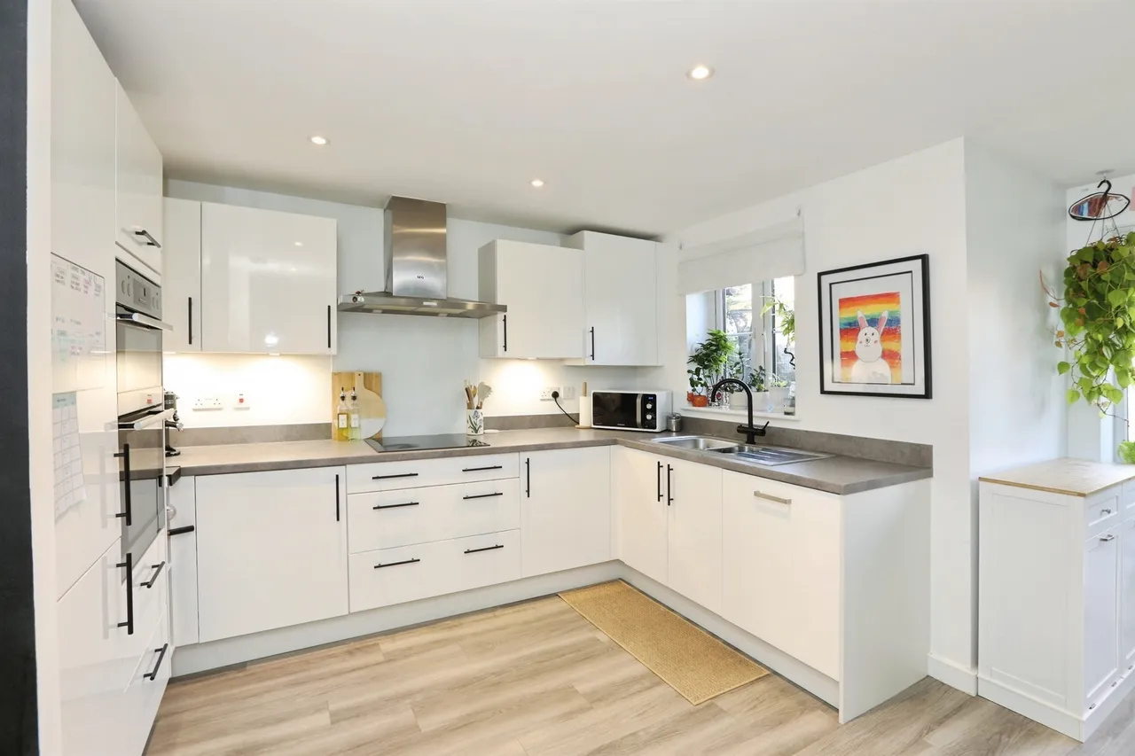 Curf Way, Burgess Hill, RH15, photo 12