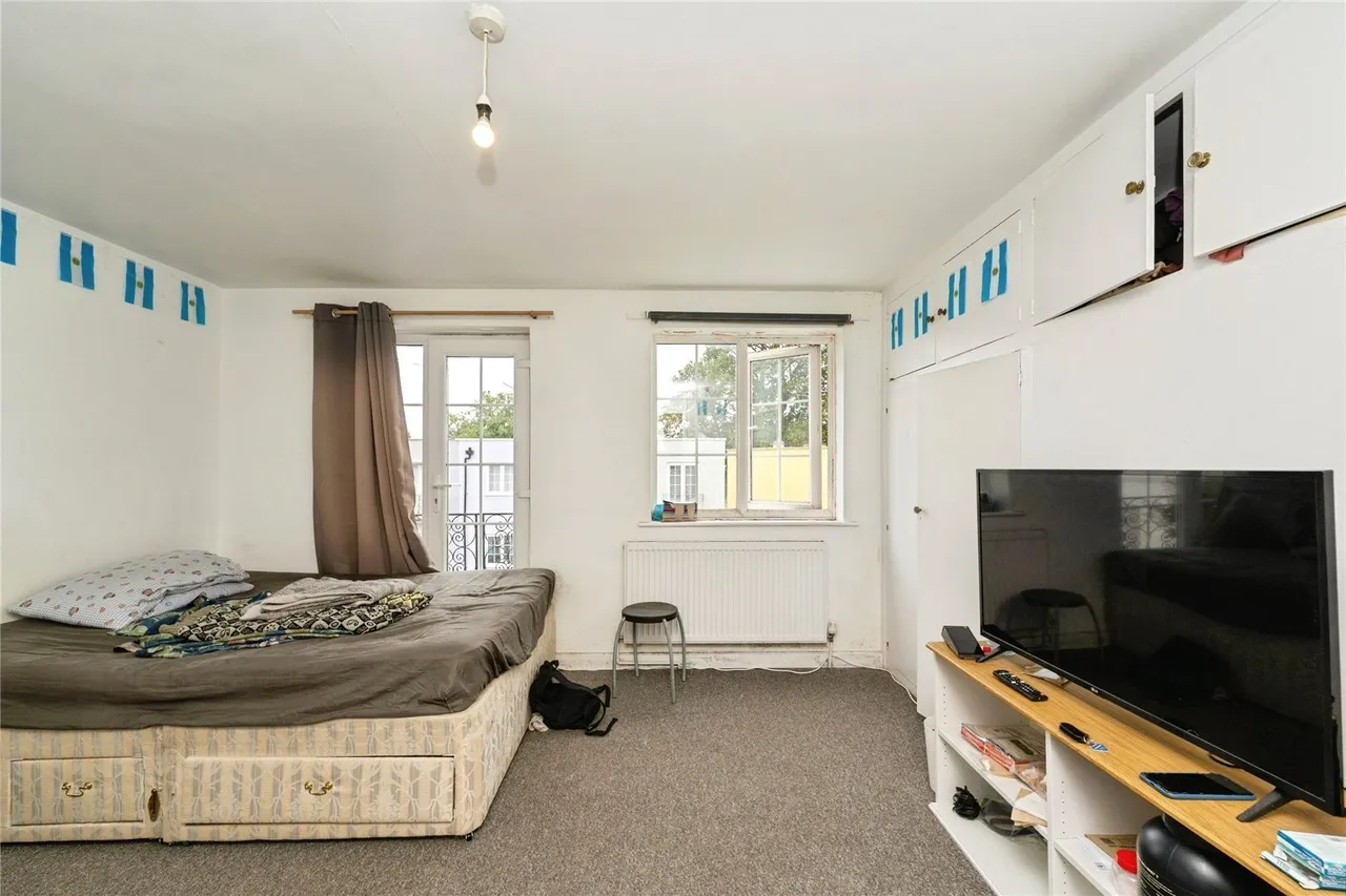 Eaton Drive, Kingston upon Thames, KT2, photo 5