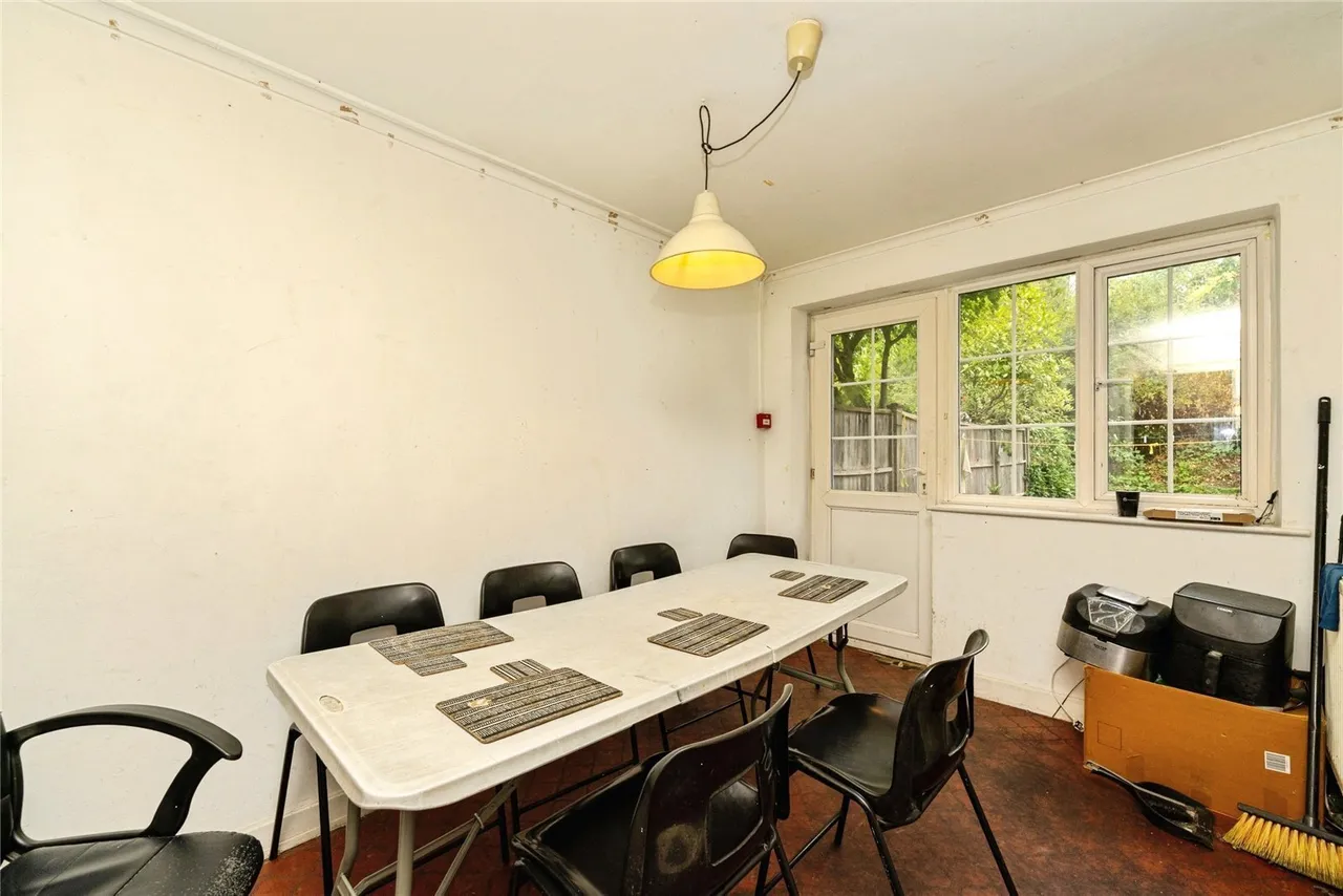 Eaton Drive, Kingston upon Thames, KT2, photo 12
