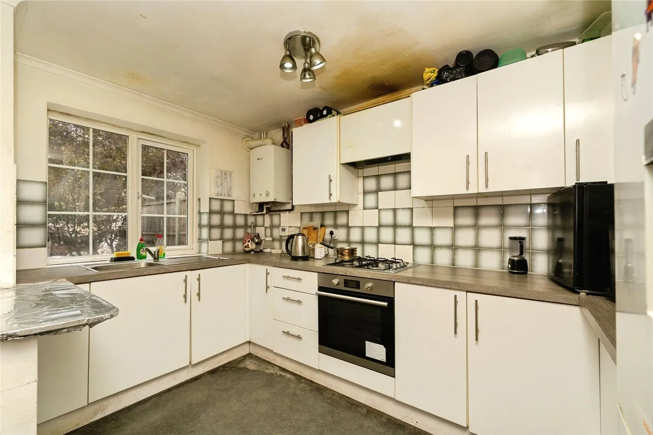 Eaton Drive, Kingston upon Thames, KT2, photo 13