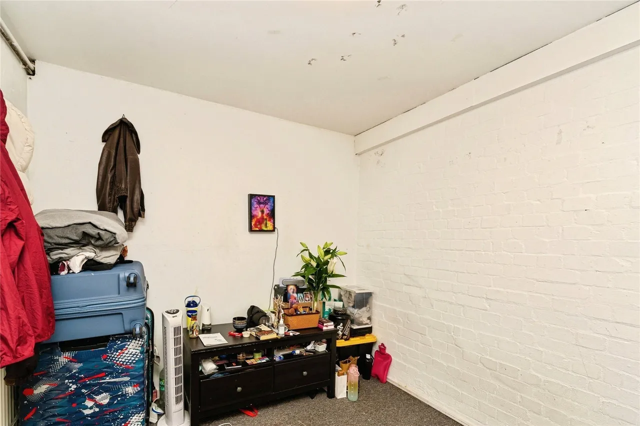 Eaton Drive, Kingston upon Thames, KT2, photo 15