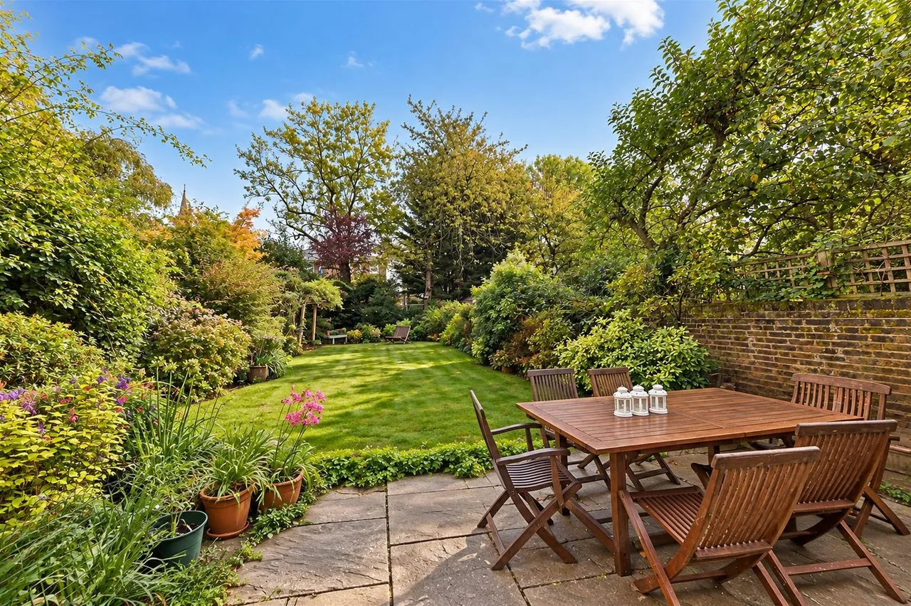 Steeles Road, Belsize Park, NW3, photo 11