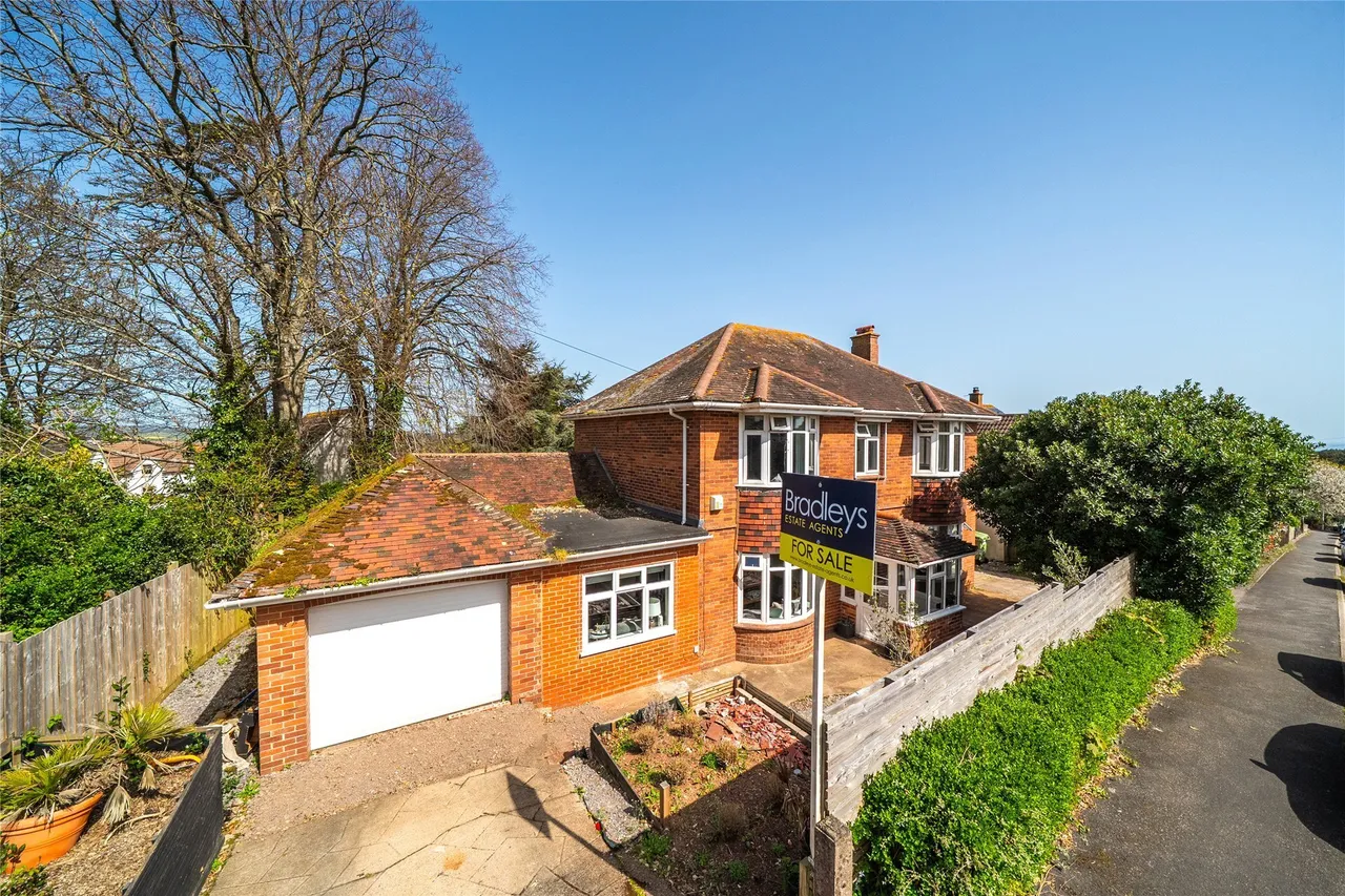 4 bed property for sale — East Cliff Road, Dawlish, Devon, EX7