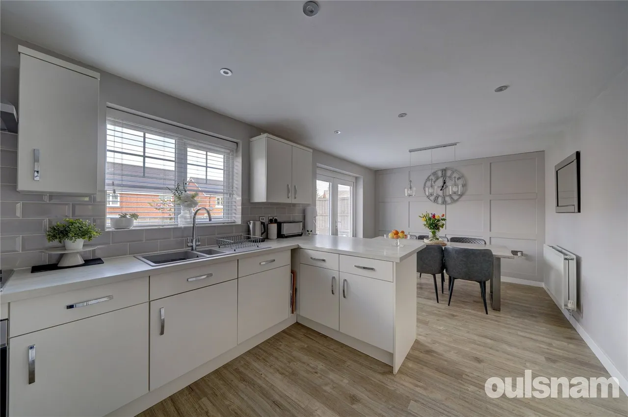 Hedgehog Walk, Droitwich, Worcestershire, WR9 7FE, photo 5