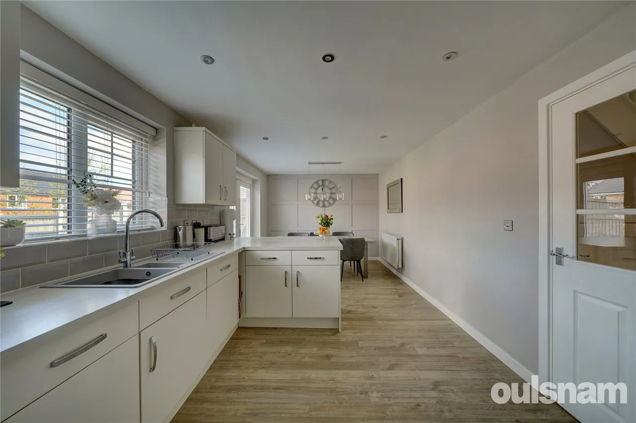 Hedgehog Walk, Droitwich, Worcestershire, WR9 7FE, photo 6
