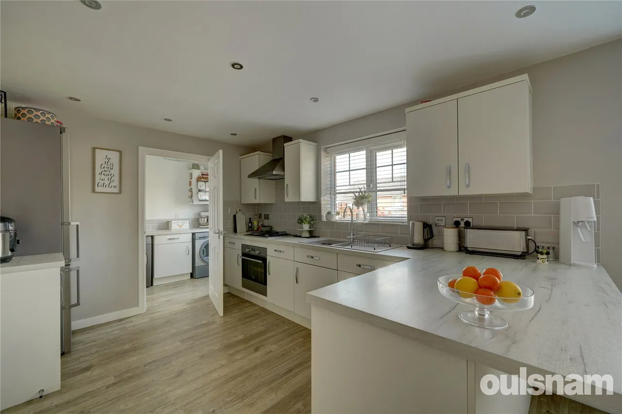 Hedgehog Walk, Droitwich, Worcestershire, WR9 7FE, photo 7