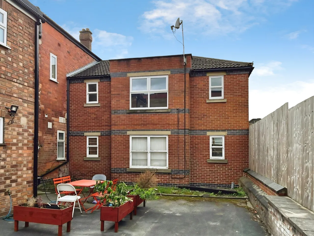 2 bed flat to rent, Mapperley Road, Mapperley, NG3