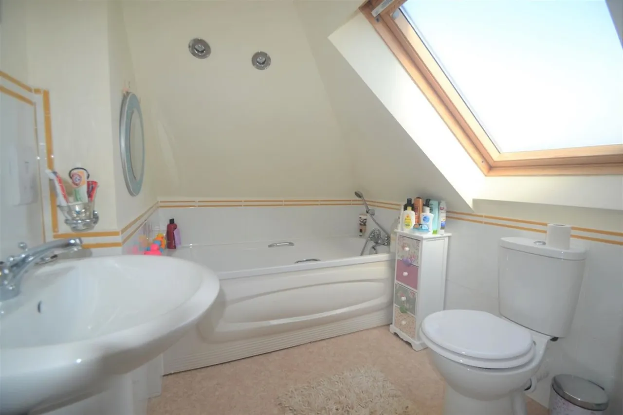 Ringwood, BH24, photo 13