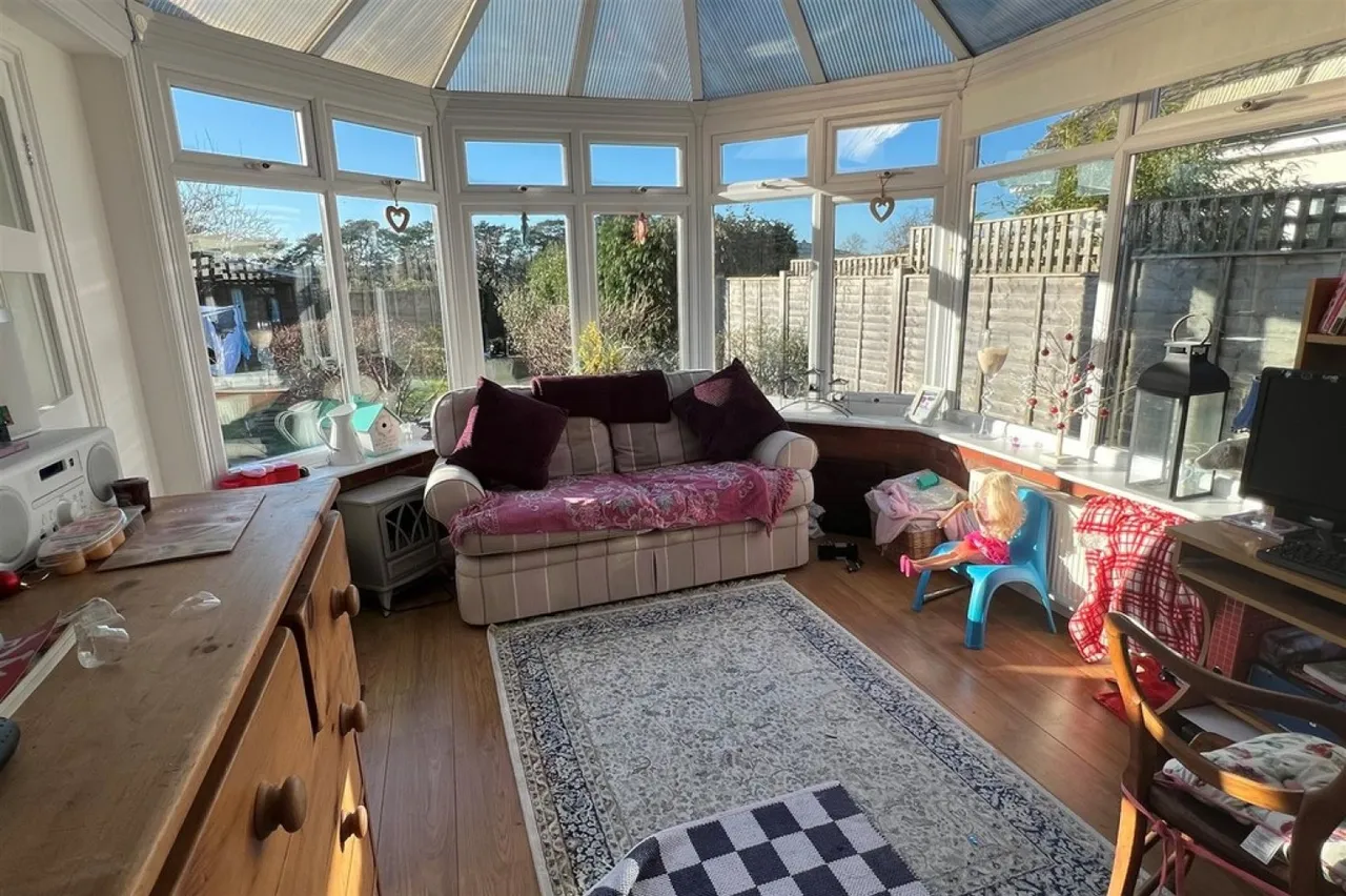 Ringwood, BH24, photo 10