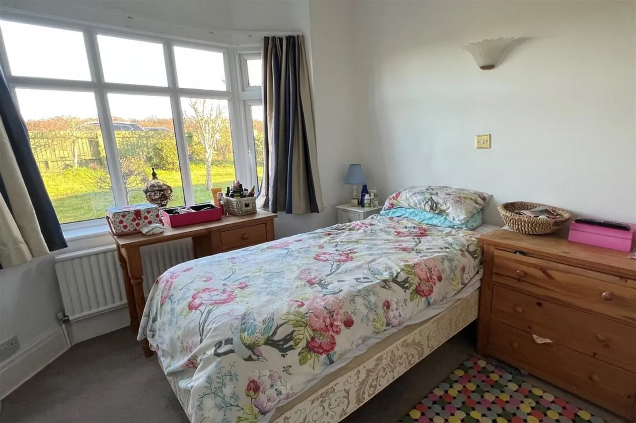 Ringwood, BH24, photo 8