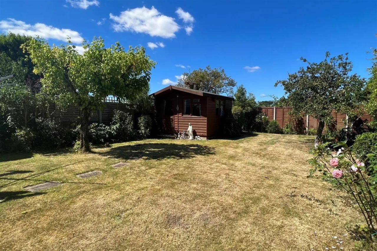 Ringwood, BH24, photo 3